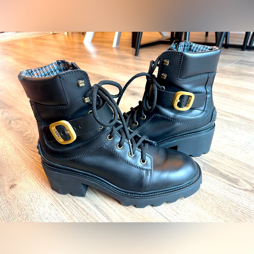 TOD’S Ankle Boots